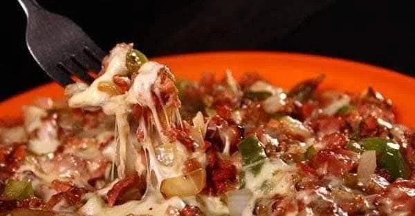 Queso fundido con carne